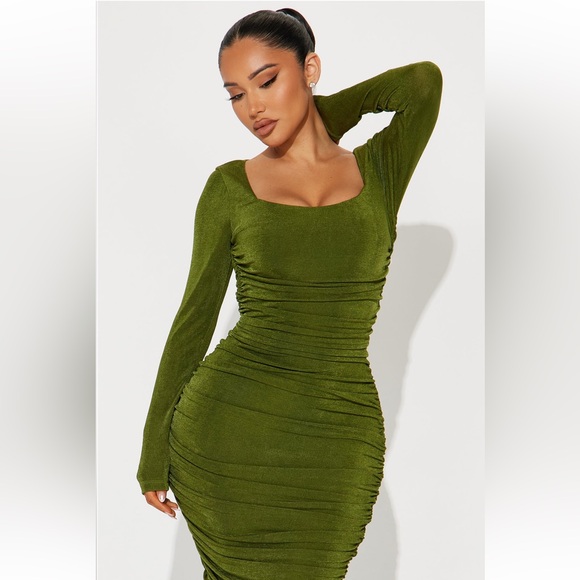 Fashion Nova Kaci Ruched Midi Dress Olive NWT - Picture 5 of 7